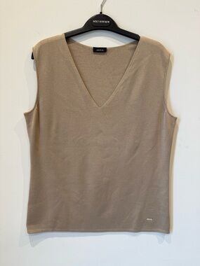 Akris Camel Silk V-Neck Sleeveless Knit Top